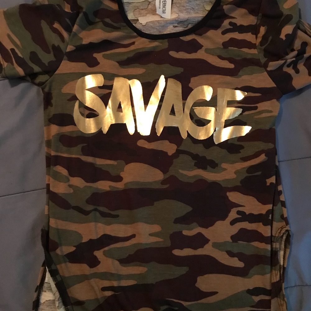 NWOT long hem Camo Tee